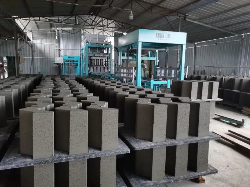 เครื่องจักร Hollow Block ประเภทต่างๆ และการใช้งาน