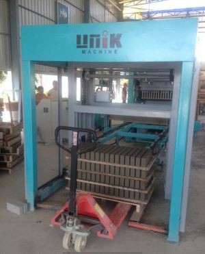 เครื่องเรียงซ้อนอัตโนมัติ